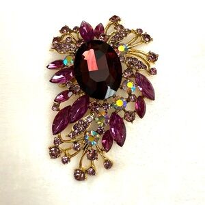 Elegant Purple and Goldtone Brooch Large NWOT